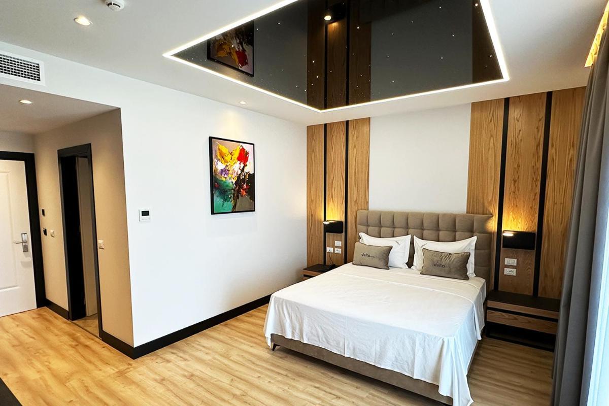 Hotel Delta Premium Durres Exterior photo